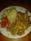 Pollo y carne con salsa satay