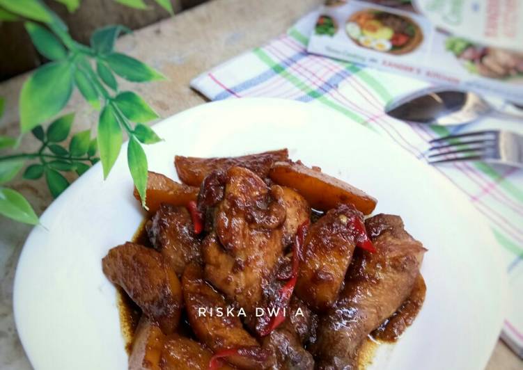 Semur Ayam Kentang