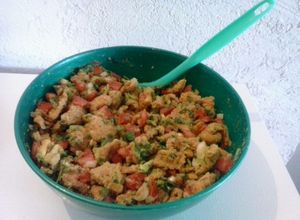 Una foto de Chicharrón Al Pico de gallo (para taco placero)