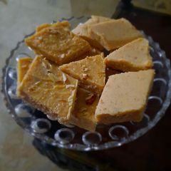 Khoya barfi A picture of Khoya barfi.