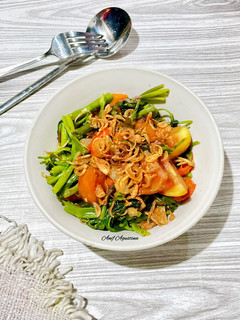 Foto resep Tumis Kangkung Sambal Embe