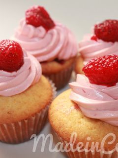 Una foto de Crema de Mantequilla de Frambuesas