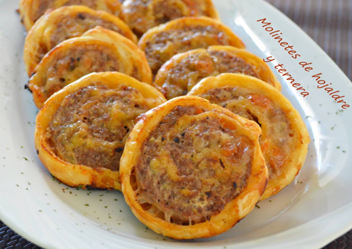 Molinetes de hojaldre y ternera (Thermomix)