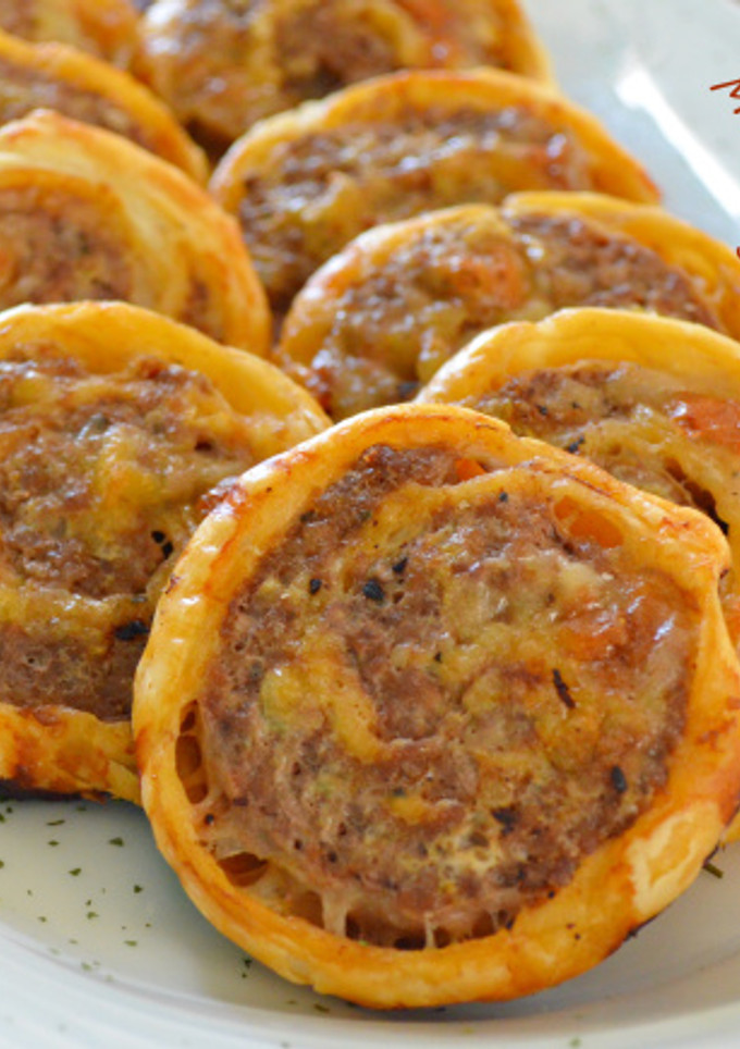 Una foto de Molinetes de hojaldre y ternera (Thermomix)
