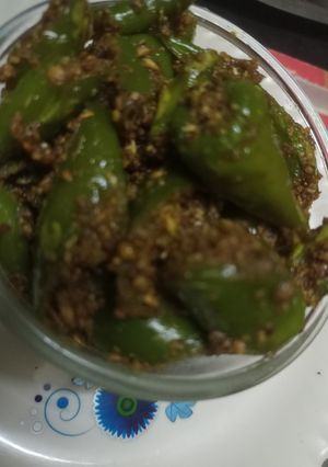 हरी मिर्च का अचार (hari mirch ka achar recipe in Hindi) रेसिपी मुख्य फोटो