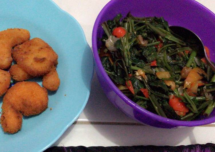 Tumis kangkung dan goreng nuget😊😊