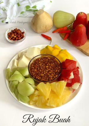Foto resep Rujak Buah Bumbu Kacang