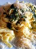 Fetuccini con pesto ligero de albahaca. #paraprincipiantes