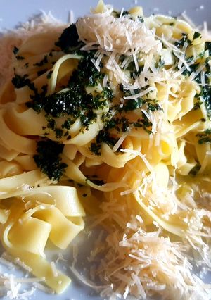 Una foto de Fetuccini con pesto ligero de albahaca. #paraprincipiantes