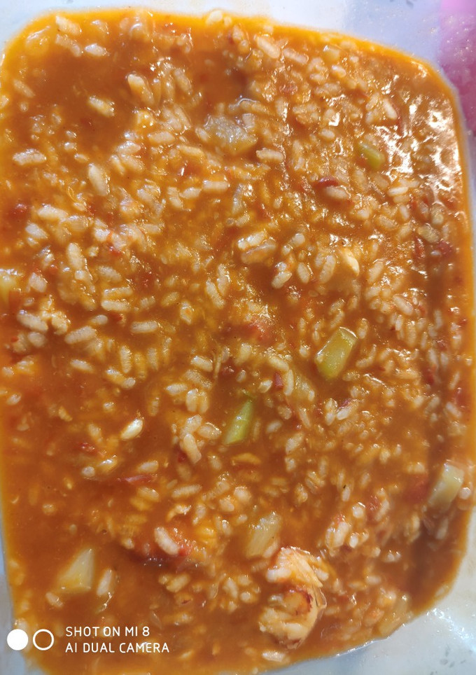 Una foto de Arroz caldoso de calabacín y gambones en mambo