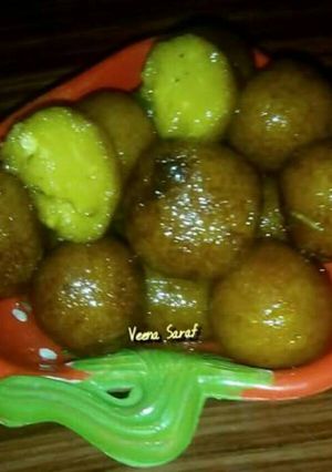 A picture of Kesari gulab jamun.