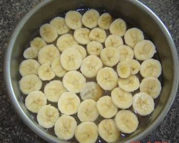 The New Way Serving Recipe Banana upside down cake Low Fat Yummy