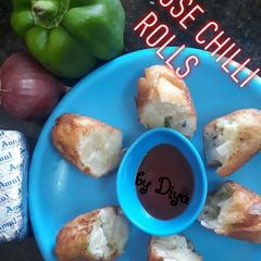 A picture of Cheese Chilli Rolls.