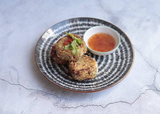 Store cupboard thai fishcake