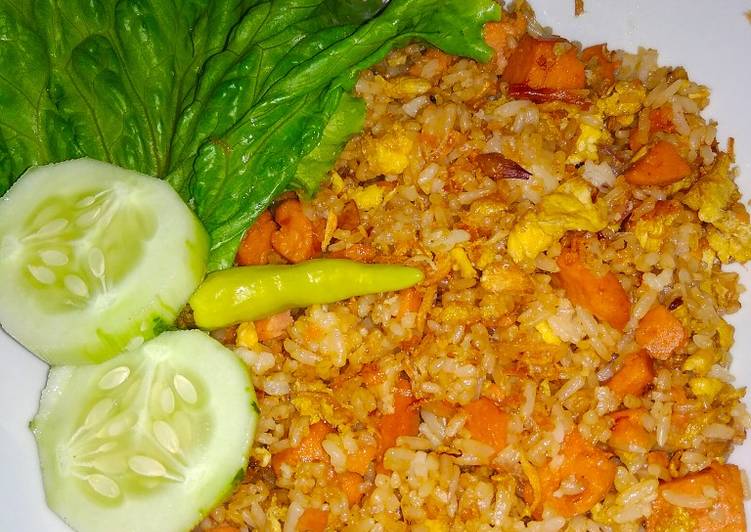Resep: Di RumahNasi goreng kornet yam