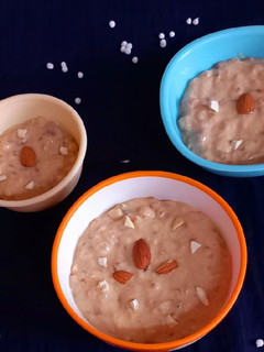 साबूदाना कैरेमल खीर (Sabudana Caramel Kheer recipe in hindi) रेसिपी मुख्य फोटो