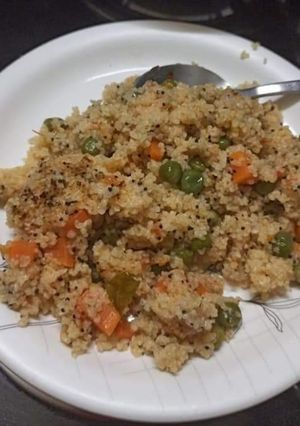 नमकीन सूजी हलवा (namkeen sooji halwa recipe in Hindi) रेसिपी मुख्य फोटो