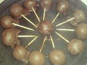 Una foto de trufas de galleta y dulce