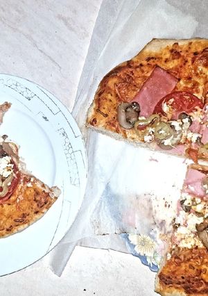 Φωτογραφία της συνταγής Σπιτική πίτσα με αφράτη ζύμη