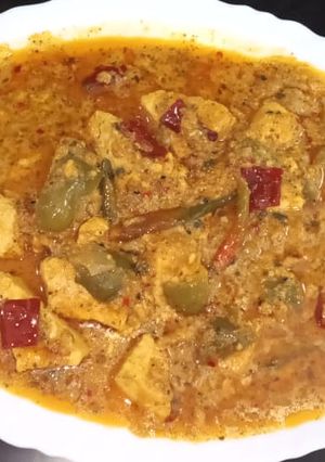 A picture of Achari paneer.