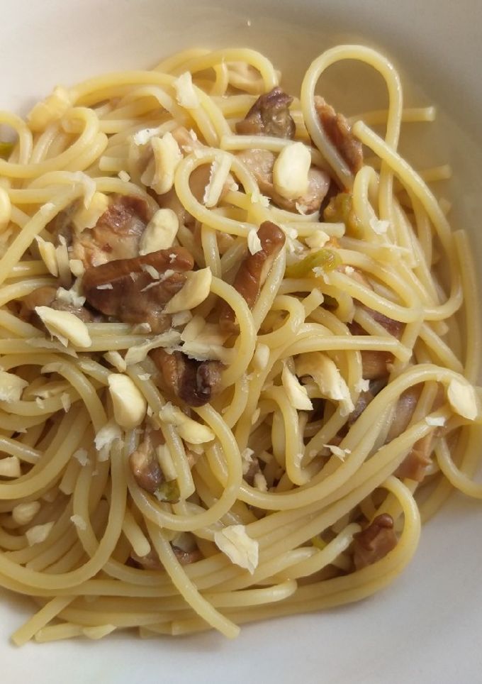 Foto di Spaghetti porcini e fiori di zucca