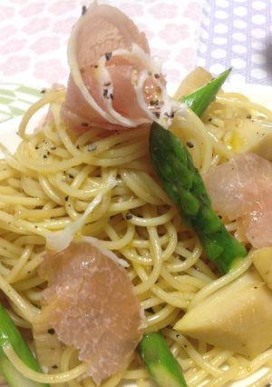 生ハム&竹筍&蘆筍 義大利麵 的食譜成品照片