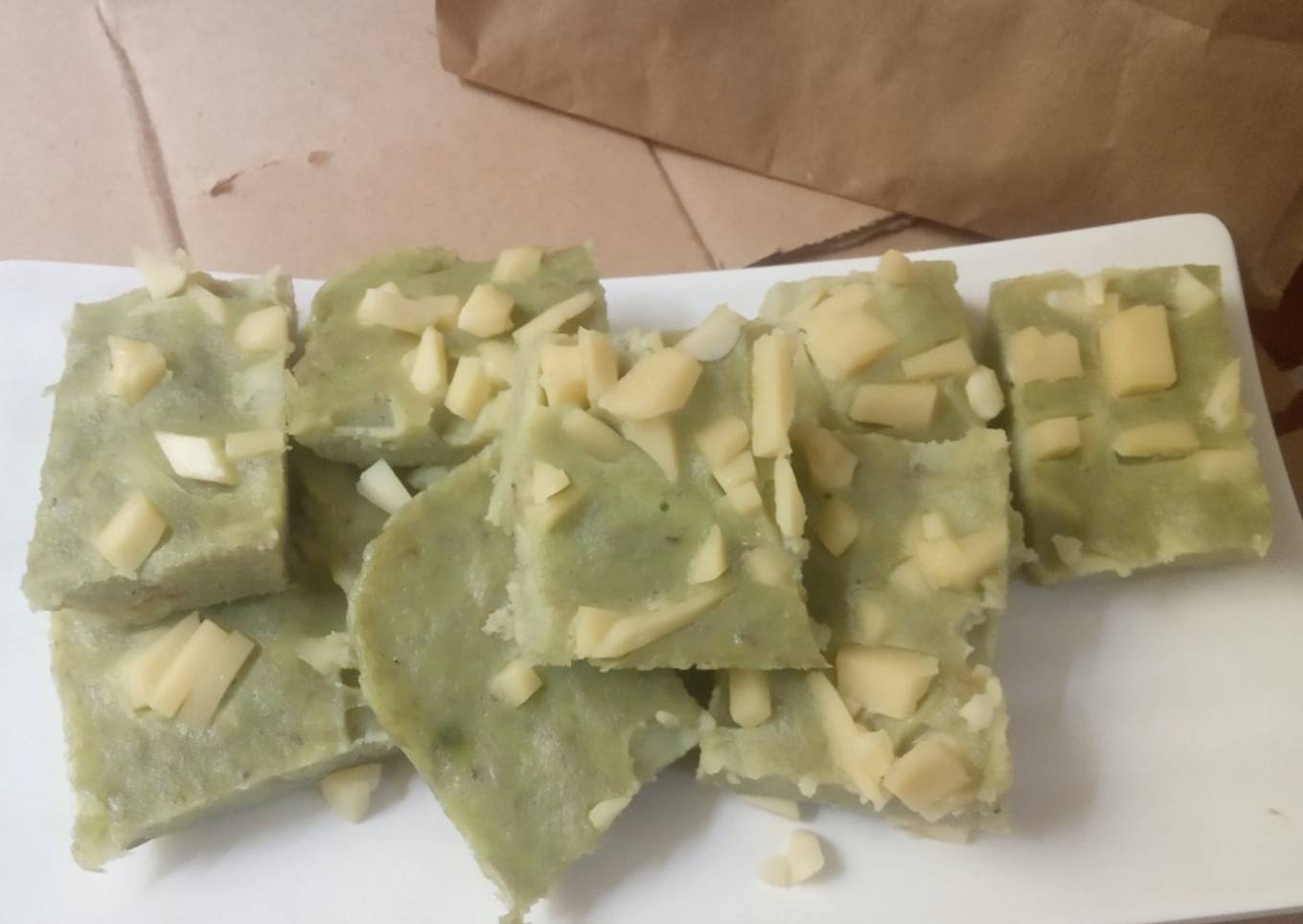 Kue Pisang Kukus Memanfaatkan Pisang Matang