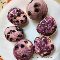 Eggless Cupcakes In Kadhai A picture of Eggless Cupcakes In Kadhai.