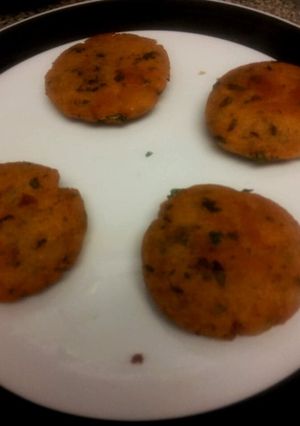 A picture of Spinach Oats Tikki.