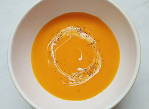 Una foto de Sopa crema de zapallo