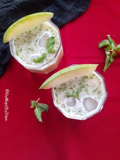 ફુદીના આમ પન્ના (Mint Aam Panna Recipe In Gujarati) રેસીપી મુખ્ય ફોટો