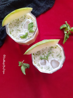 ફુદીના આમ પન્ના (Mint Aam Panna Recipe In Gujarati) રેસીપી મુખ્ય ફોટો