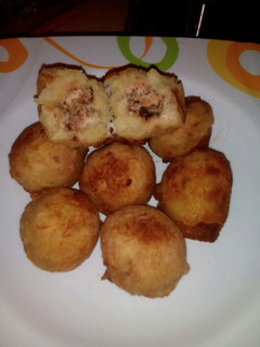 A picture of Potato balls.