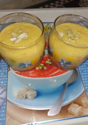મેંગો લસ્સી (Mango Lassi Recipe In Gujarati) રેસીપી મુખ્ય ફોટો