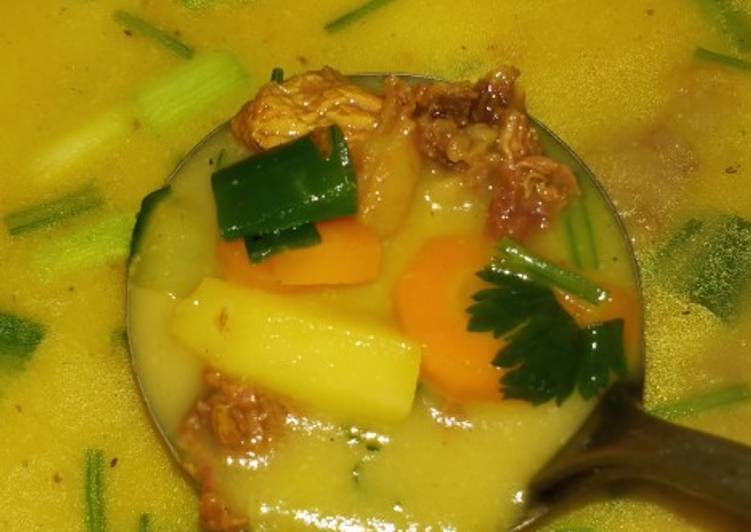 Cara Mudah Menyiapkan Soto Daging santan kuning Super Enak