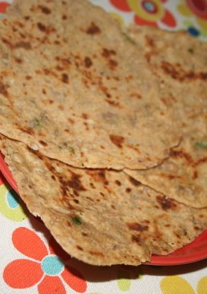 A picture of Onion and Garlic Paratha.
