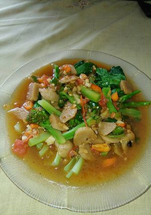Foto resep Pakcoy siram saus tiram dengan bakso dan brokoli