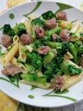 Penne con broccoletti e salsiccia