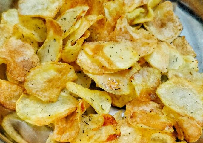 Tự làm snack khoai tây giòn rụm cho bé yêu thưởng thức