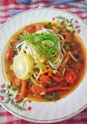 A picture of Thukpa with morrccan sausages.