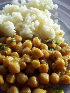 Una foto de Curry de garbanzos (receta rápida)