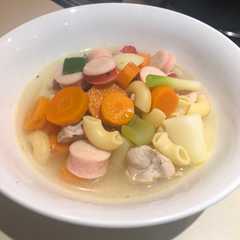 A picture of Sup Sosis Ayam Makaroni.