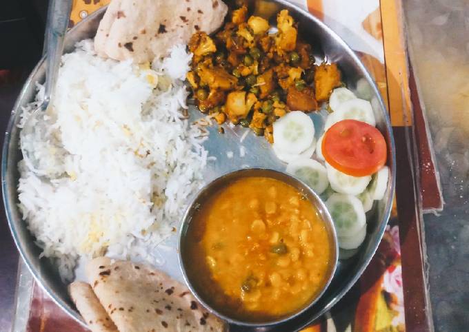 राइस प्लेट (Rice Plate Recipe In Marathi) रेसिपी Sushma Sachin Sharma