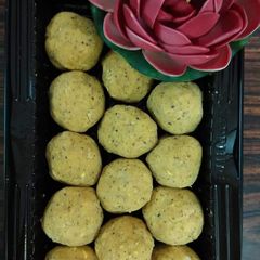 A picture of Roasted chana and dry fruit laddo.