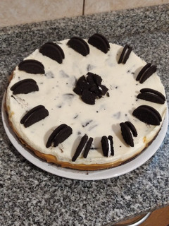 Una foto de Cheesecake de oreos y dulce de leche