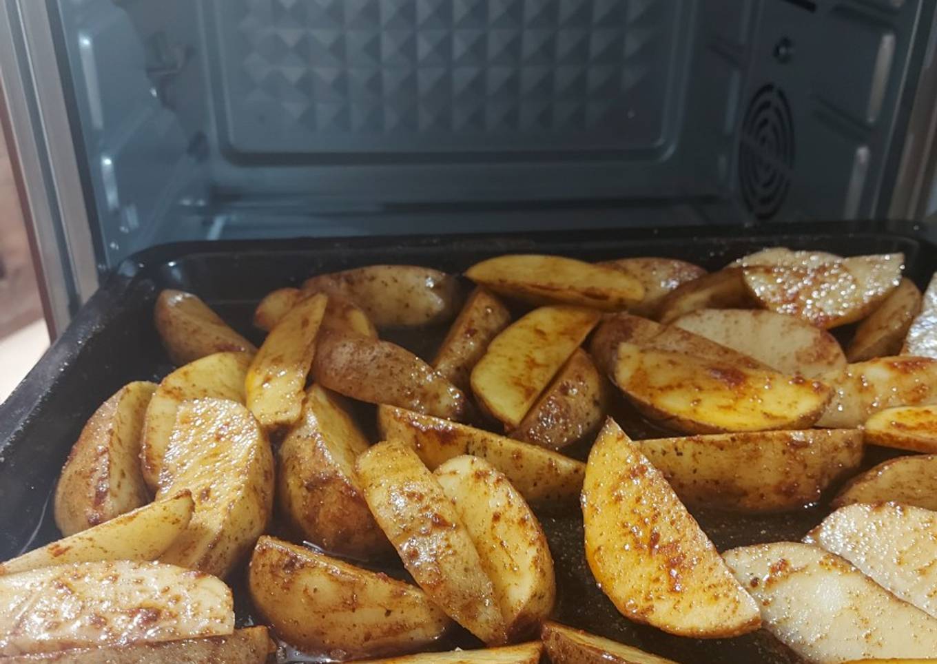 Potato wedges home made