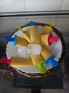 Una foto de Helados de mango y leche condensada. Especial para niños