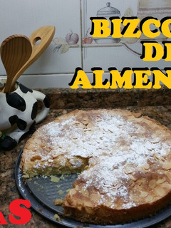 Una foto de Bizcocho de almendras