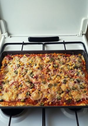 Gyors tepsis pizza recept fotója