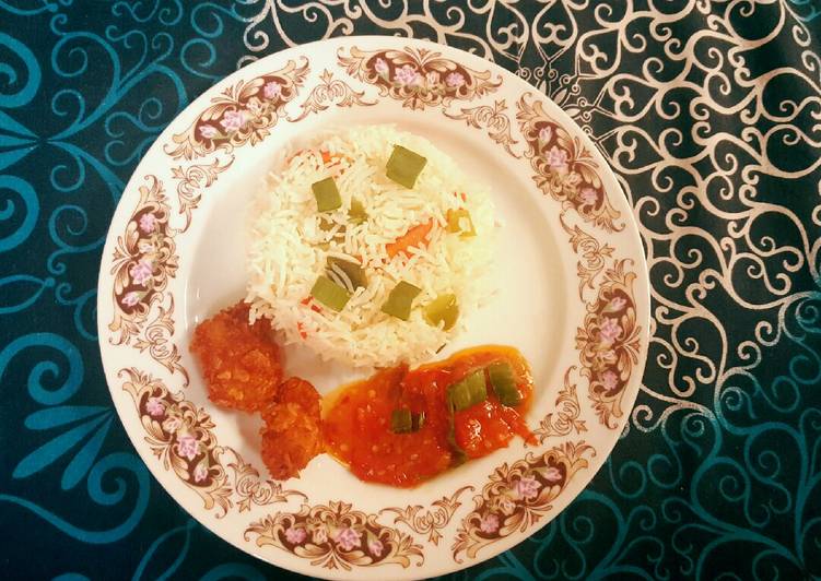 Crispy Peri Peri Fried Chicken with Curry Sauce and Rice 